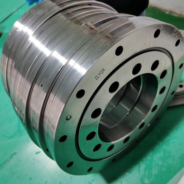 优米体育官网下载安装：工业机器人轴承的挑选依据及安装方法