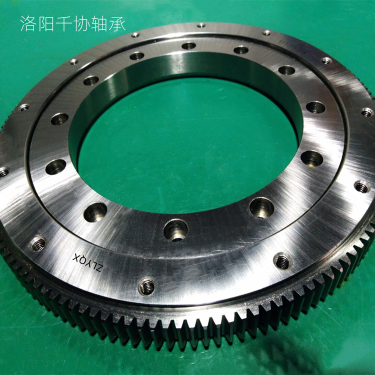 [ZLYQX]分析什么原因造成转盘轴承套圈开裂及展现情况